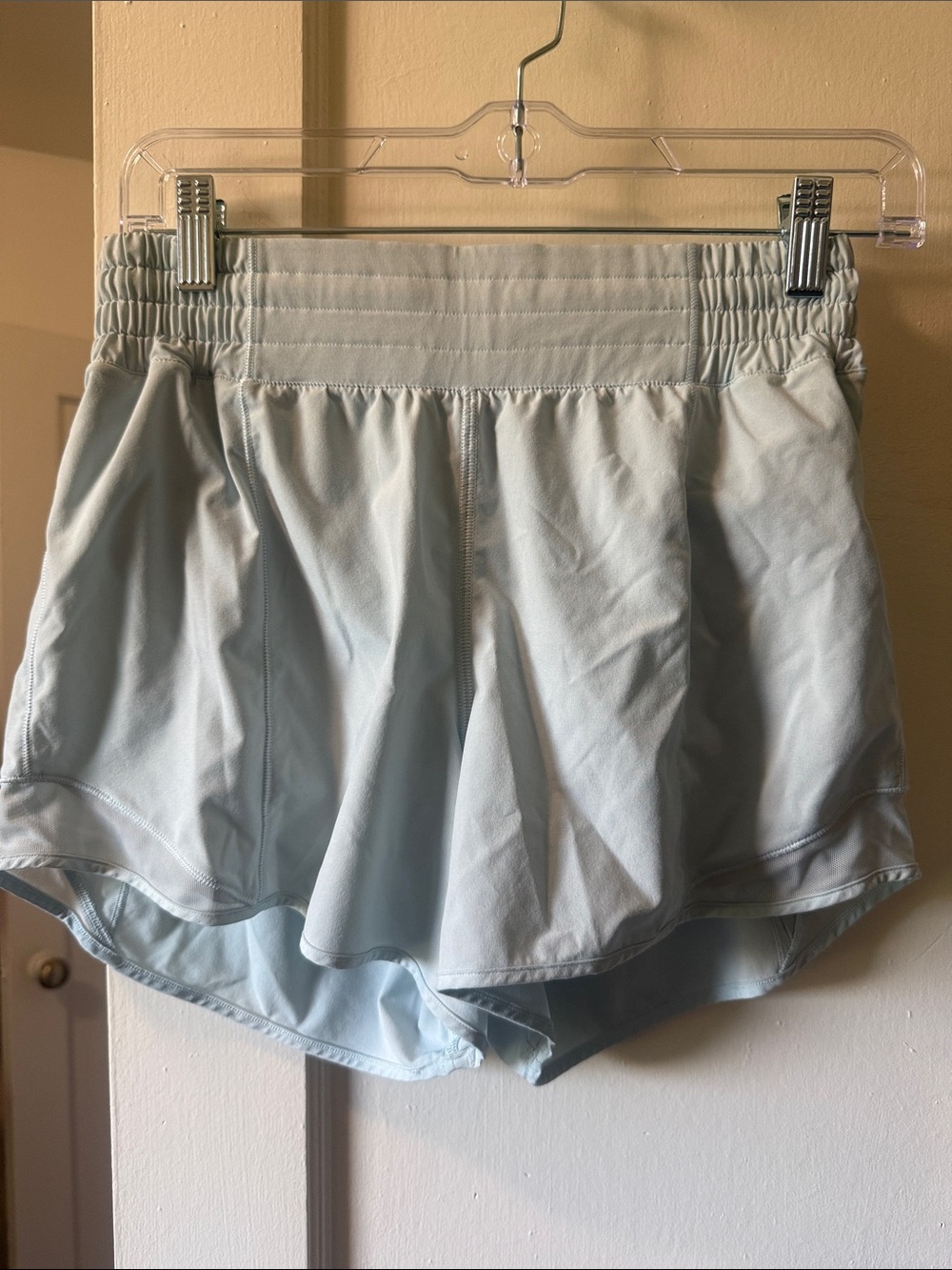 Lululemon Blue Linen Hr Hotty Hot Shorts! Size 6!